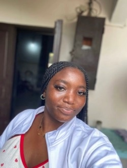 Profil de Lauraine, une femme célibataire de 22 ans à Douala