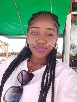 Profil de Synthia, une femme célibataire de 25 ans à Aharana