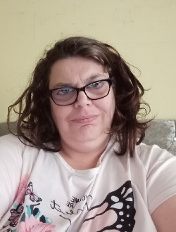 Profil de Kim, une femme célibataire de 49 ans à Doncaster