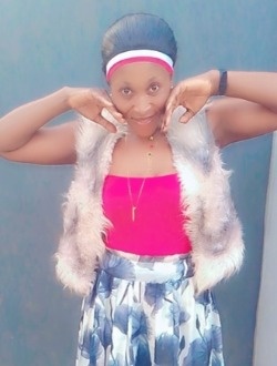 Profil de Aline, une femme célibataire de 33 ans à Yaoundé