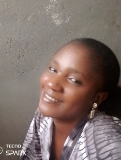 Profil de Tchin, une femme célibataire de 37 ans à Abadjin-Kouté