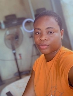 Profil de Regina, une femme célibataire de 29 ans à Cotonou