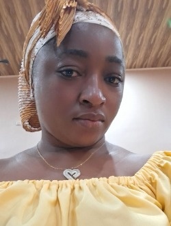 Profil de Tina, une femme célibataire de 35 ans à Abakro
