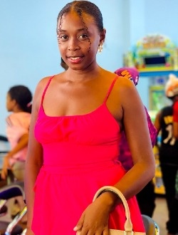 Profil de Tina, une femme célibataire de 27 ans à Toamasina