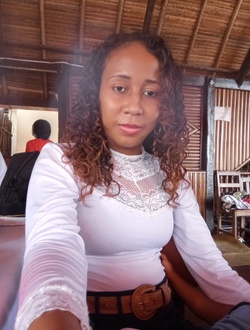 Profil de Quesia, une femme célibataire de 28 ans à Nosy-Be