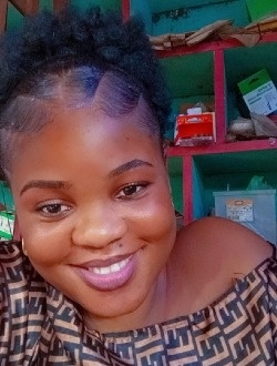 Profil de Stella, une femme célibataire de 28 ans à Yaoundé