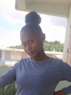 Profil de Michella, une femme célibataire de 18 ans à Antalaha