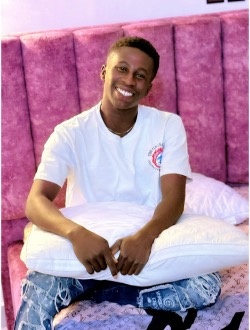 Profil de Clavere, un homme célibataire de 26 ans à Abidjan