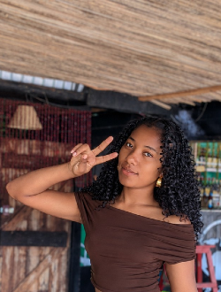 Profil de Cynthia, une femme célibataire de 23 ans à 67 Ha