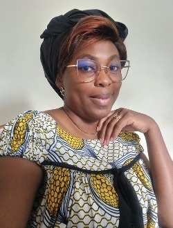 Profil de Kristine, une femme célibataire de 42 ans à Douala