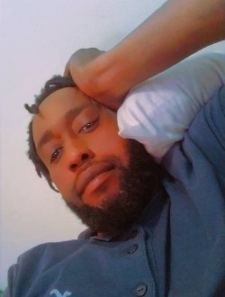 Profil de Momzii, un homme célibataire de 46 ans à Abattoirs