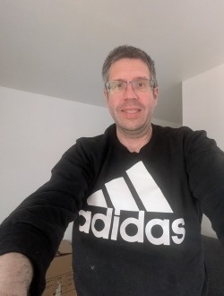 Profil de Nicholas, un homme célibataire de 45 ans à Montréal