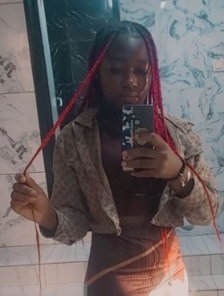 Profil de Maeva, une femme célibataire de 23 ans à Douala