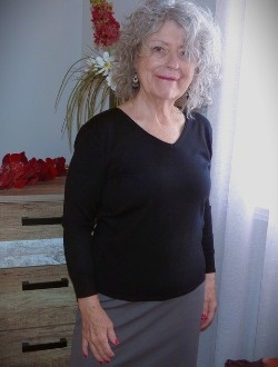 Profil de Marie, une femme célibataire de 74 ans à Saint-Eustache