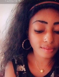 Profil de Lena, une femme célibataire de 37 ans à Yaoundé