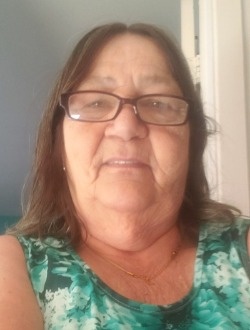 Profil de Linda, une femme célibataire de 64 ans à Longueuil