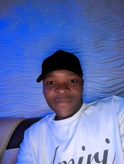 Profil de Charles, un homme célibataire de 27 ans à 4th Arrondissement of Porto-Novo