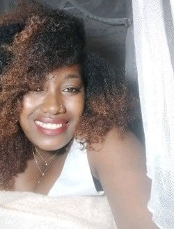 Profil de Holande, une femme célibataire de 25 ans à Toamasina