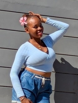 Profil de Leila, une femme célibataire de 21 ans à Toamasina