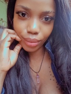 Profil de Soraya, une femme célibataire de 33 ans à Douala