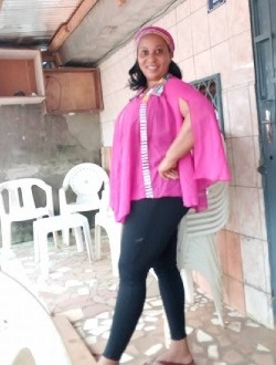 Profil de Elvire, une femme célibataire de 50 ans à Abang