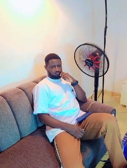 Profil de Issac, un homme célibataire de 29 ans à Abomey-Calavi