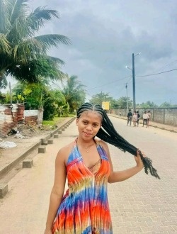 Profil de Sabrina, une femme célibataire de 25 ans à Antalaha