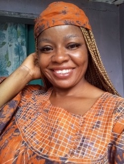 Profil de Laary, une femme célibataire de 34 ans à Yaoundé