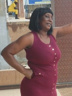 Profil de Séraphine, une femme célibataire de 47 ans à Yaoundé