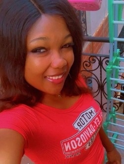 Profil de Manuela Mylène, une femme célibataire de 29 ans à Yaoundé