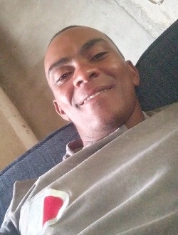 Profil de Esmann, un homme célibataire de 33 ans à Toamasina