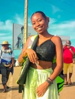 Profil de Rosanah, une femme célibataire de 26 ans à Antalaha