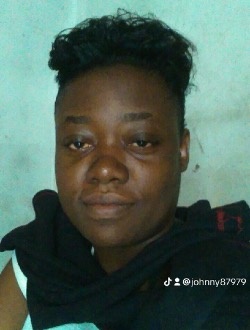 Profil de Serval, une femme célibataire de 39 ans à Douala