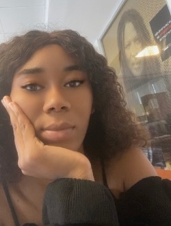 Profil de Jeanne Marie, une femme célibataire de 24 ans à Abidjan