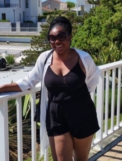 Profil de Claire, une femme célibataire de 35 ans à Saintes