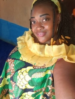 Profil de Adelaïde, une femme célibataire de 34 ans à Douala