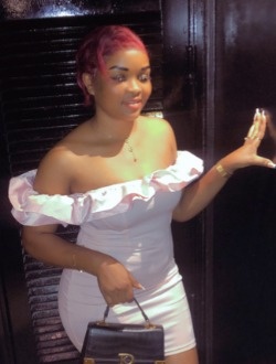 Profil de Linda, une femme célibataire de 27 ans à Yaoundé