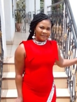 Profil de Marlyse, une femme célibataire de 38 ans à Yaoundé