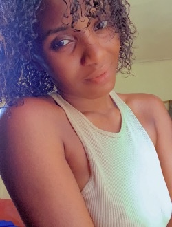 Profil de Reine, une femme célibataire de 25 ans à Brazzaville