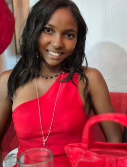 Profil de Anjarah, une femme célibataire de 26 ans à 1ER Arrondissement