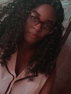 Profil de Thérèse, une femme célibataire de 35 ans à Abé