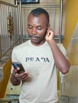 Profil de Paul, un homme célibataire de 39 ans à Douala