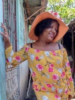 Profil de Theresine, une femme célibataire de 34 ans à Toamasina