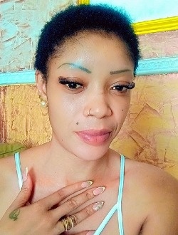 Profil de Dorah, une femme célibataire de 35 ans à Yaoundé