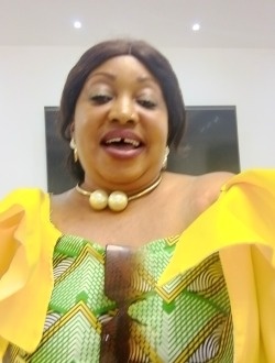 Profil de Emelyne, une femme célibataire de 47 ans à Libreville