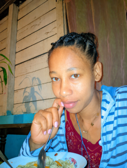 Profil de Benedicte, une femme célibataire de 27 ans à Iharan?a