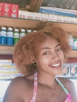 Profil de Christelle, une femme célibataire de 28 ans à Antalaha