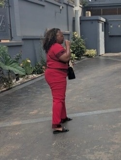 Profil de Péguy, une femme célibataire de 38 ans à Douala