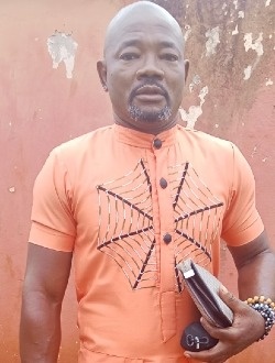 Profil de Manfred, un homme célibataire de 46 ans à Douala