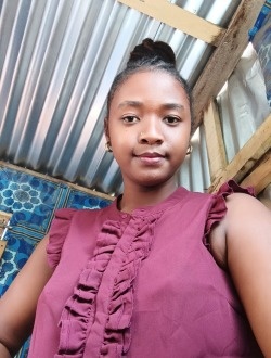 Profil de Maria, une femme célibataire de 18 ans à Abercrombie